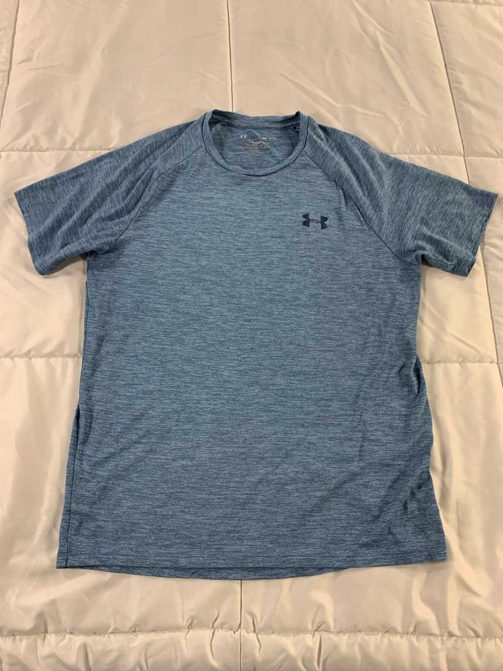Pre loved UNDER ARMOUR shirt mens size S